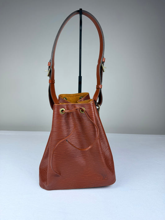 Louis Vuitton Epi Leather Vintage Noé Bucket Bag Brown Cognac Shoulder Bag 1993