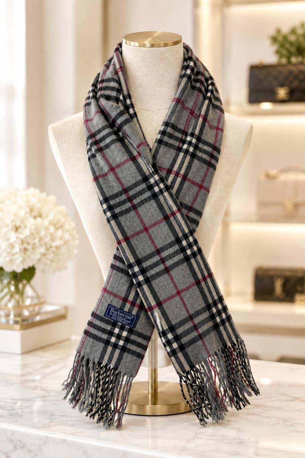 Burberrys of London Grey Nova Check Vintage Scarf 100% Lambswool Made in England