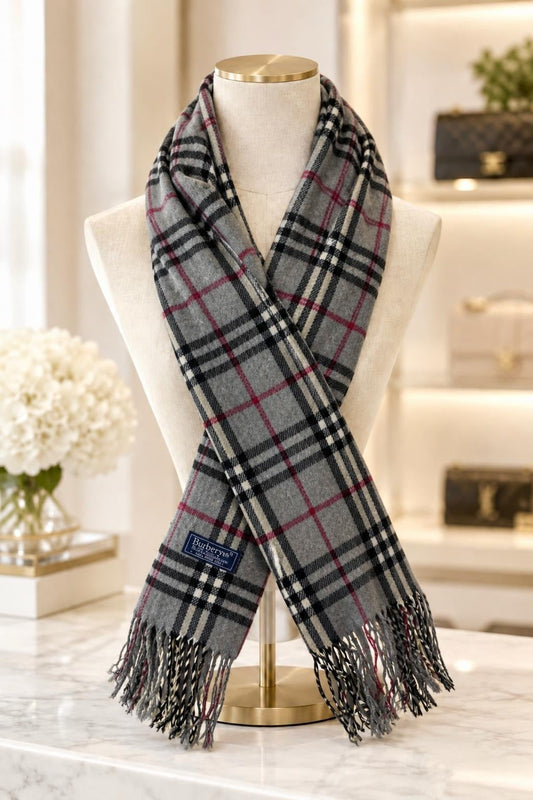 Burberrys of London Grey Nova Check Vintage Scarf 100% Lambswool Made in England