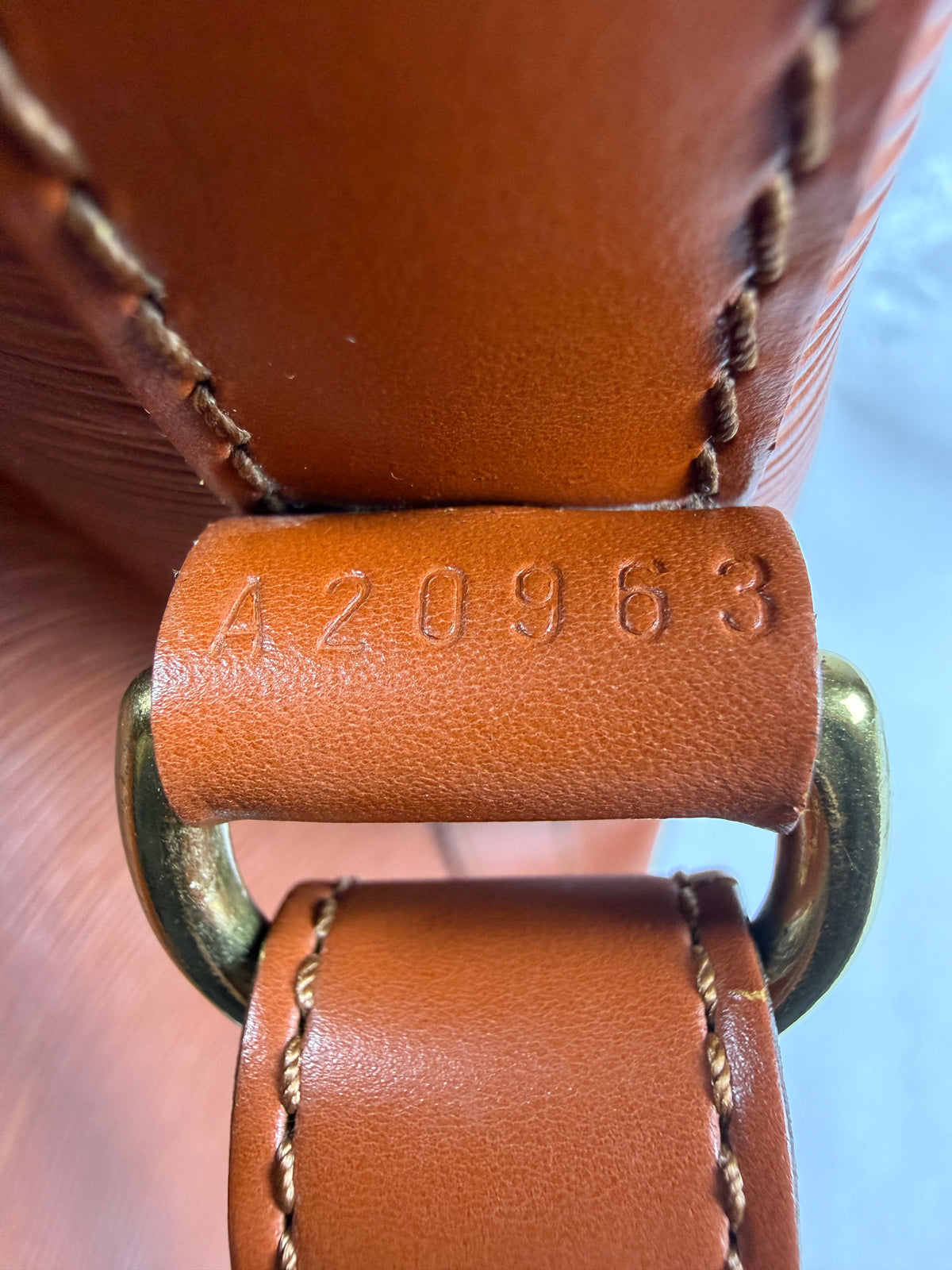 Louis Vuitton Epi Leather Vintage Noé Bucket Bag Brown Cognac Shoulder Bag 1993