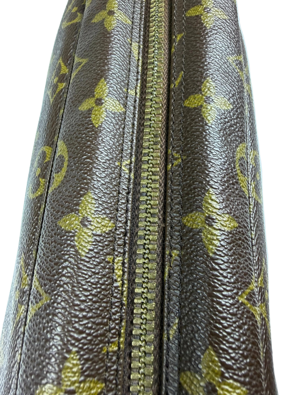 Louis Vuitton Monogram Trousse 28 Cosmetic Pouch Toiletry Travel Case