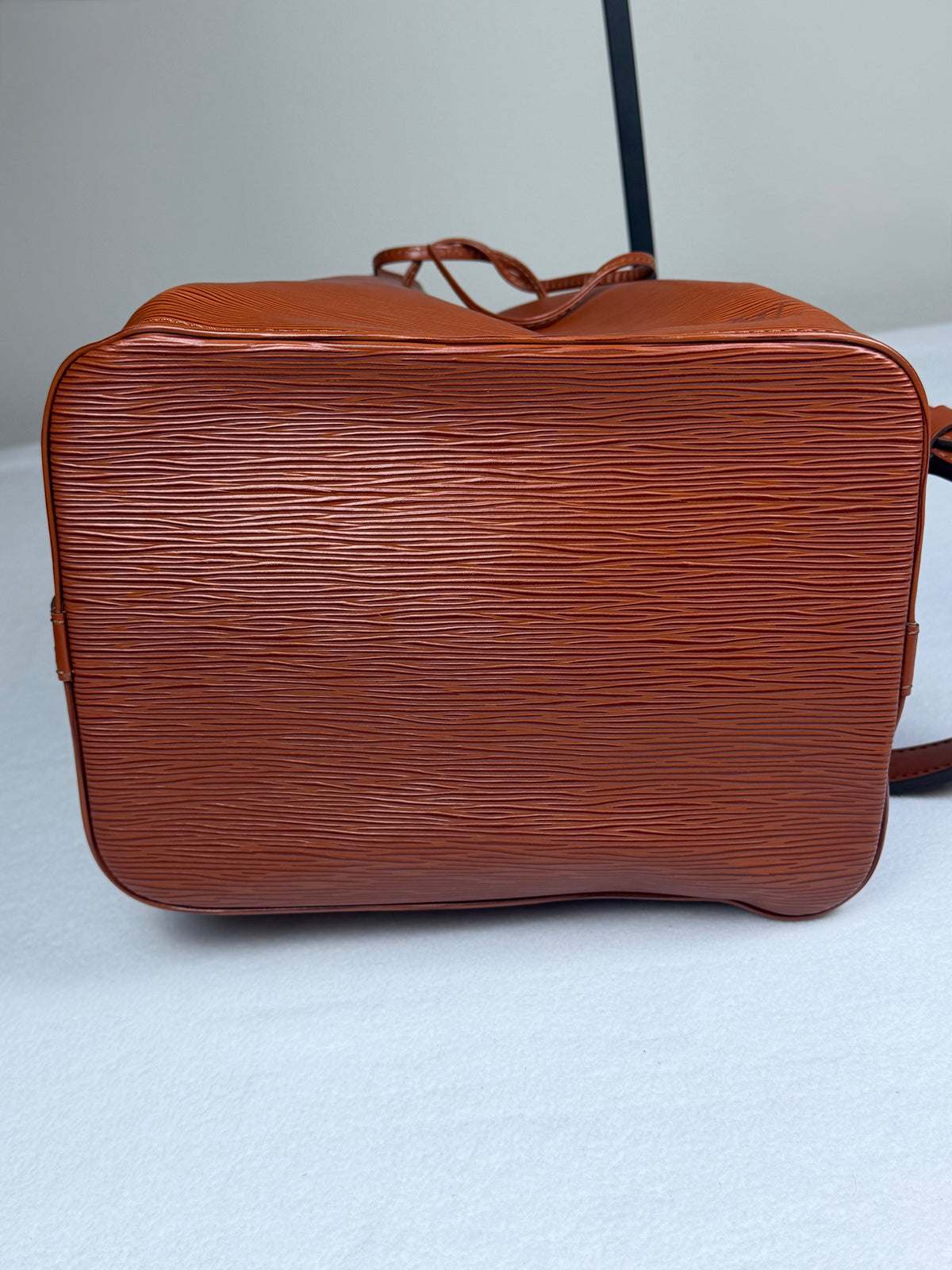 Louis Vuitton Epi Leather Vintage Noé Bucket Bag Brown Cognac Shoulder Bag 1993