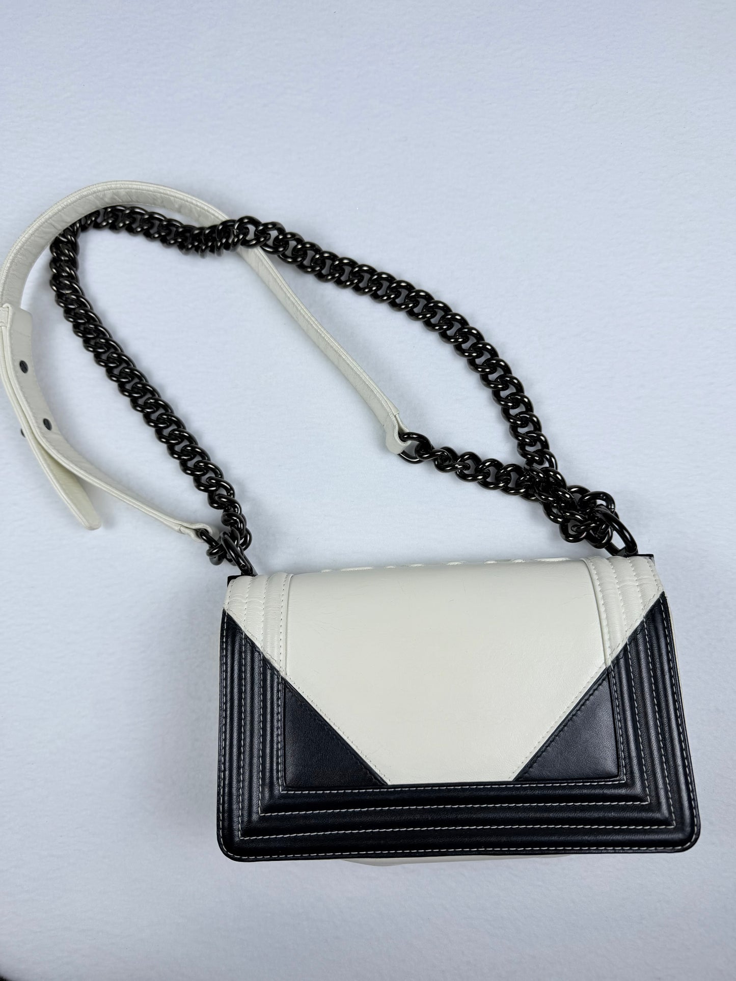 Authentic Chanel Boy Handbag Black & White Leather Ruthenium Hardware