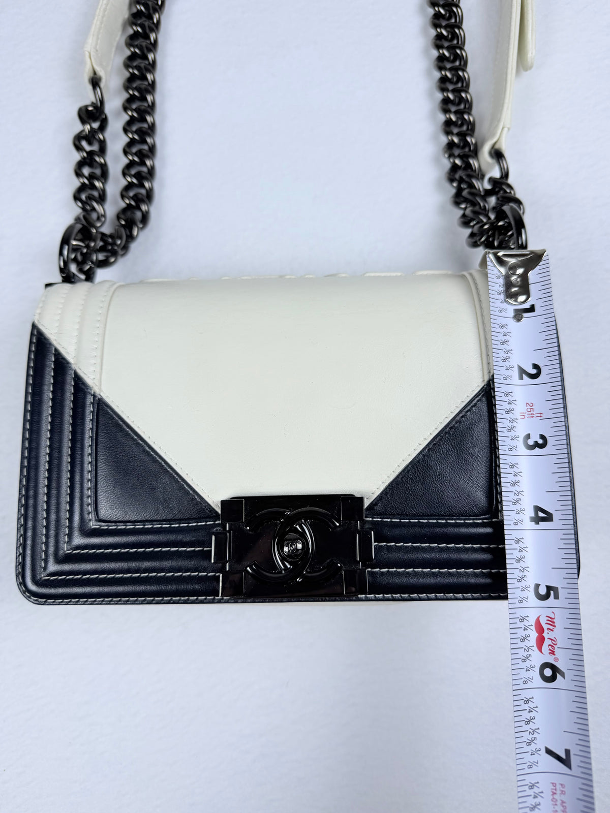 Authentic Chanel Boy Handbag Black & White Leather Ruthenium Hardware