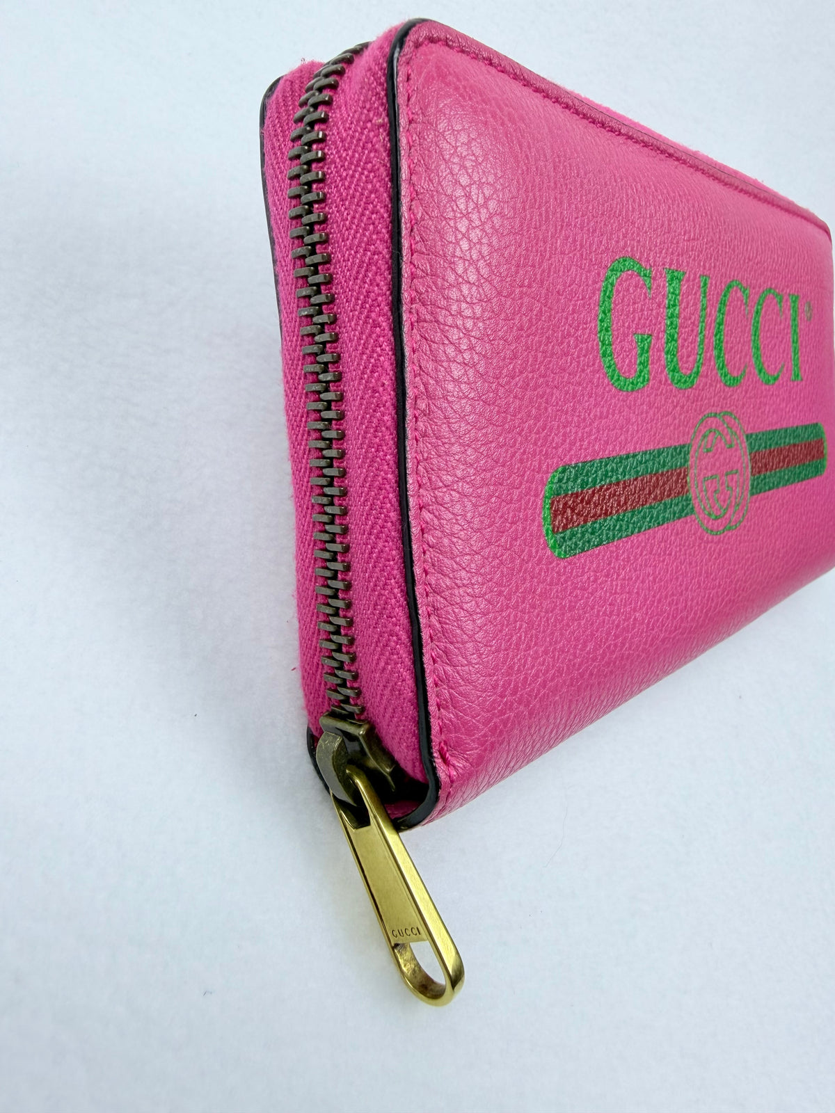 GUCCI Vintage Logo Pink Leather ZipAround Long Wallet Signature Stripe