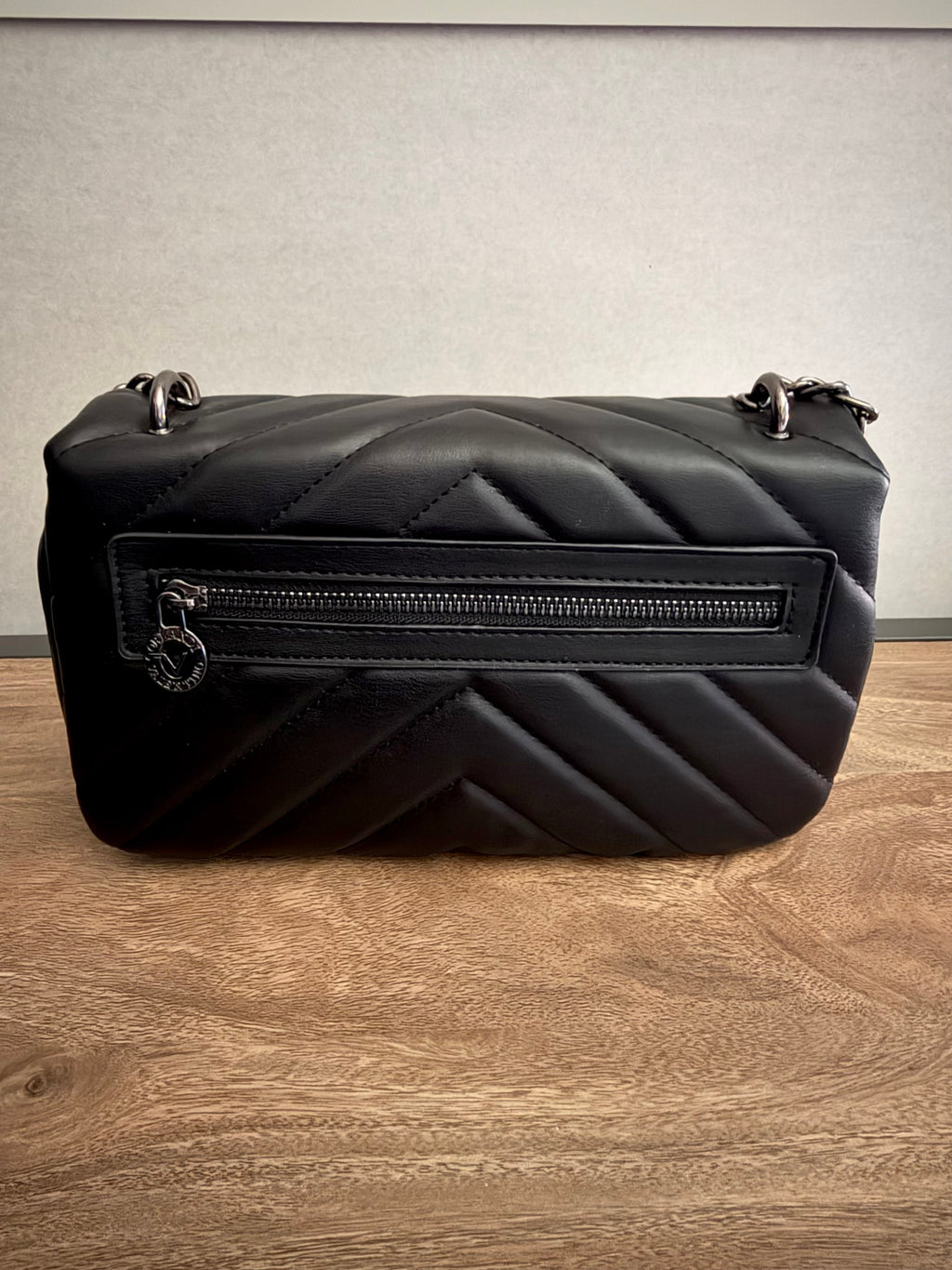 NWT Valentino Orlandi Black
Vegan Leather Quilted Gunmetal
Chain Shoulder Bag