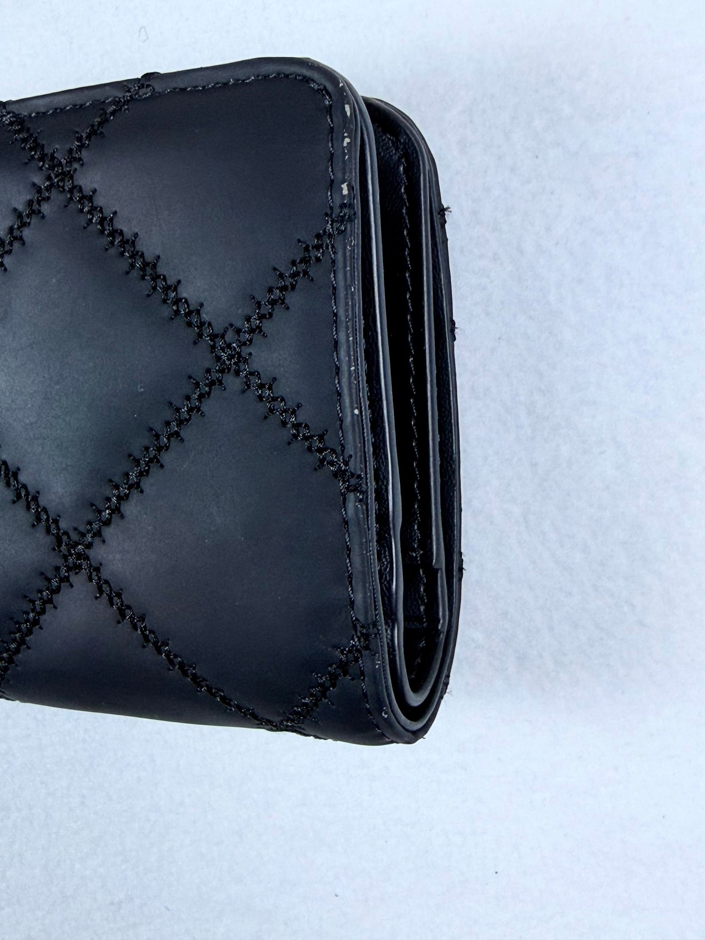 Tory Burch Black Quilted Diamond Logo Medium Flap Wallet Card Holder Zip Pocket