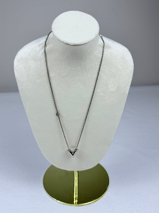 Louis Vuitton Essential V Silver-Tone Necklace M63197 - LV Pendant Designer Jewelry
