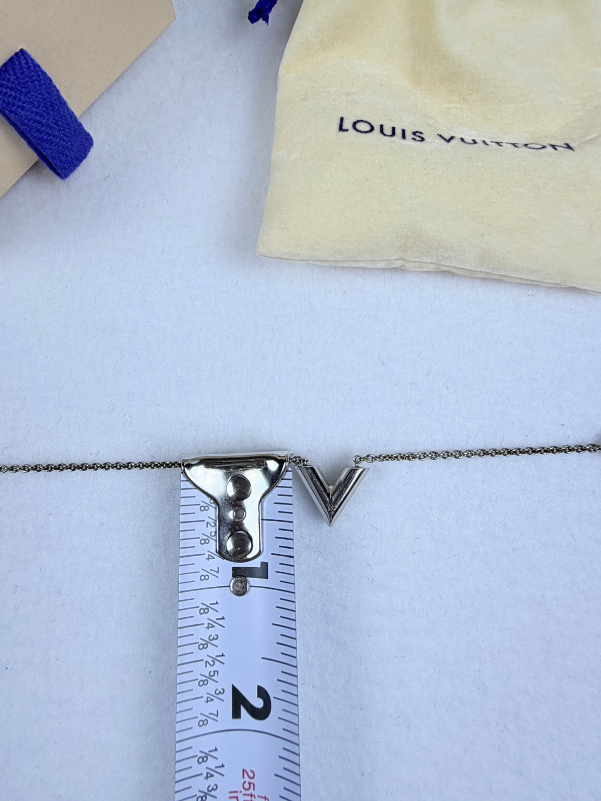 Louis Vuitton Essential V Silver-Tone Necklace M63197 - LV Pendant Designer Jewelry