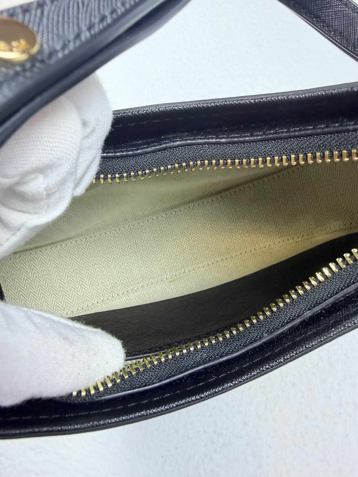 Tory Burch Black Emerson Zip Shoulder Bag Gold Hardware