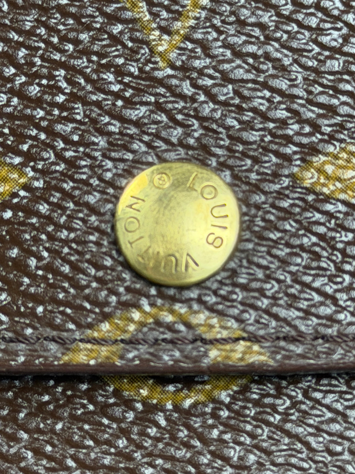 Louis Vuitton Monogram Sarah Wallet with Box & Dust bag, Unbranded Chain