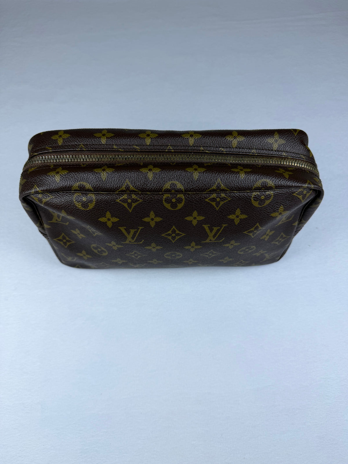 Louis Vuitton Monogram Trousse 28 Cosmetic Pouch Toiletry Travel Case