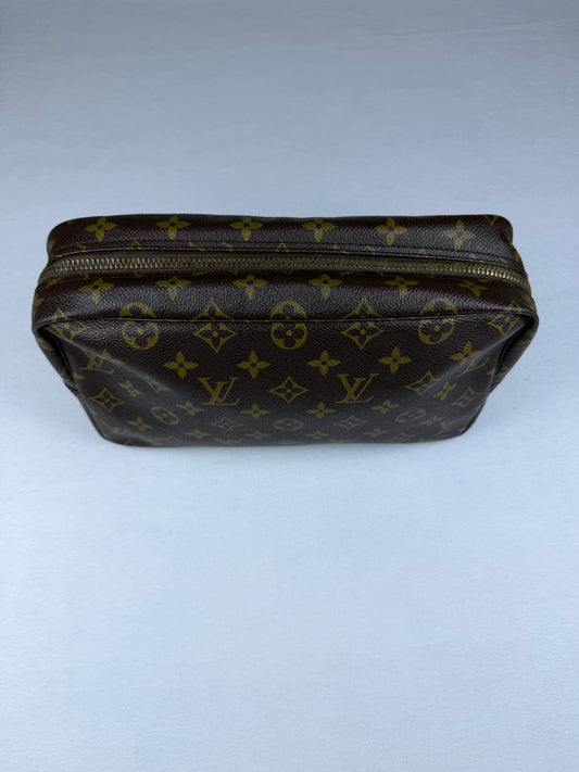 Louis Vuitton Monogram Trousse 28 Cosmetic Pouch Toiletry Travel Case