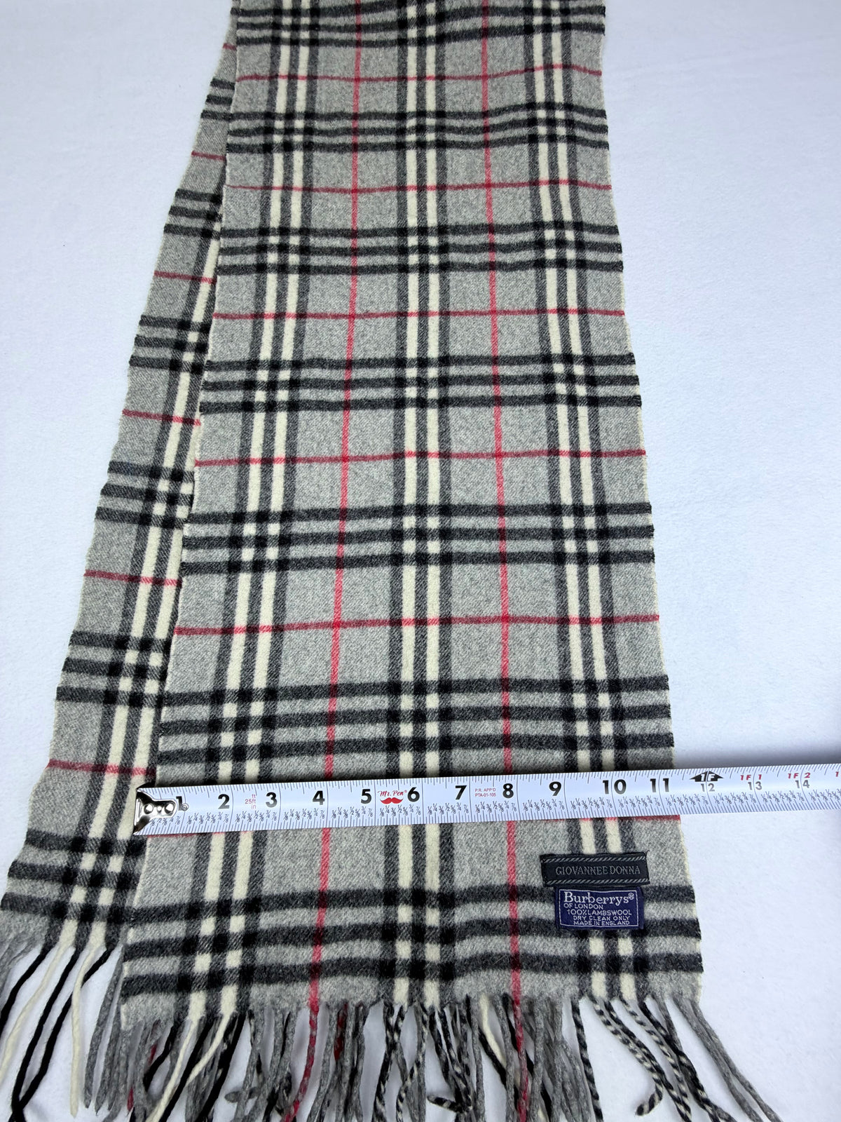 Burberrys of London Grey Nova Check Vintage Scarf 100% Lambswool Made in England