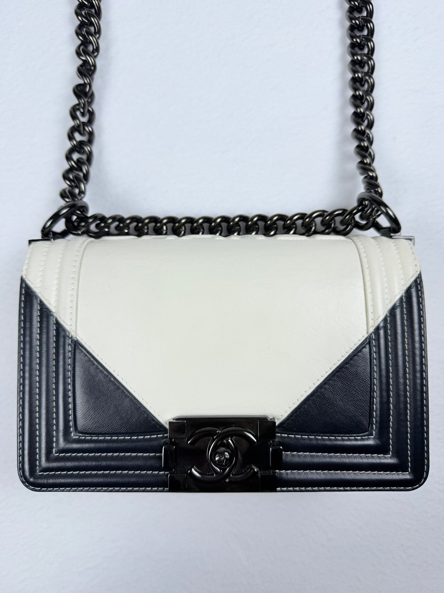 Authentic Chanel Boy Handbag Black & White Leather Ruthenium Hardware
